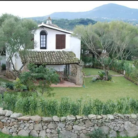 Degli Artisti Golfo Di Cugnana